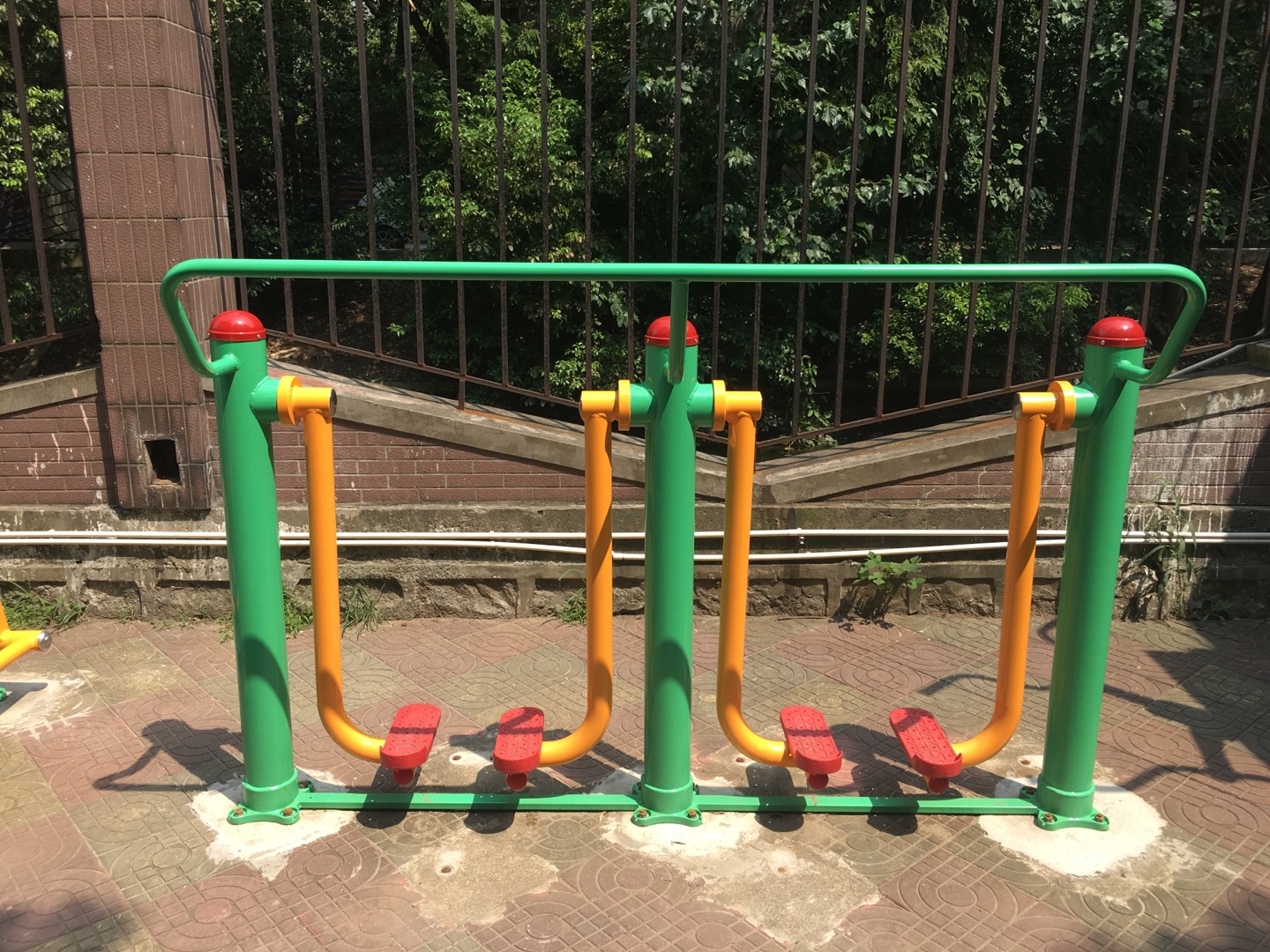 兩聯(lián)漫步機(jī)