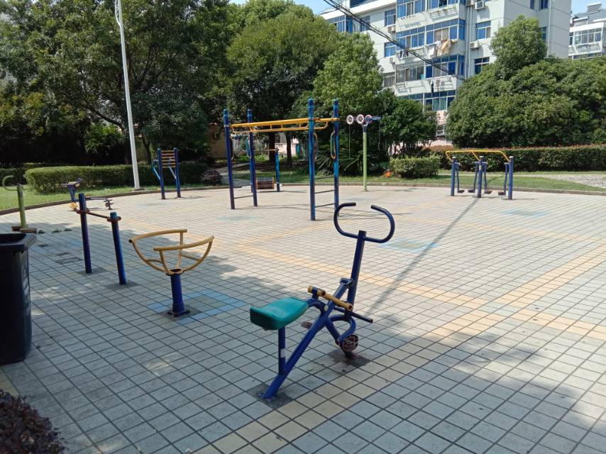 天山新村健身點