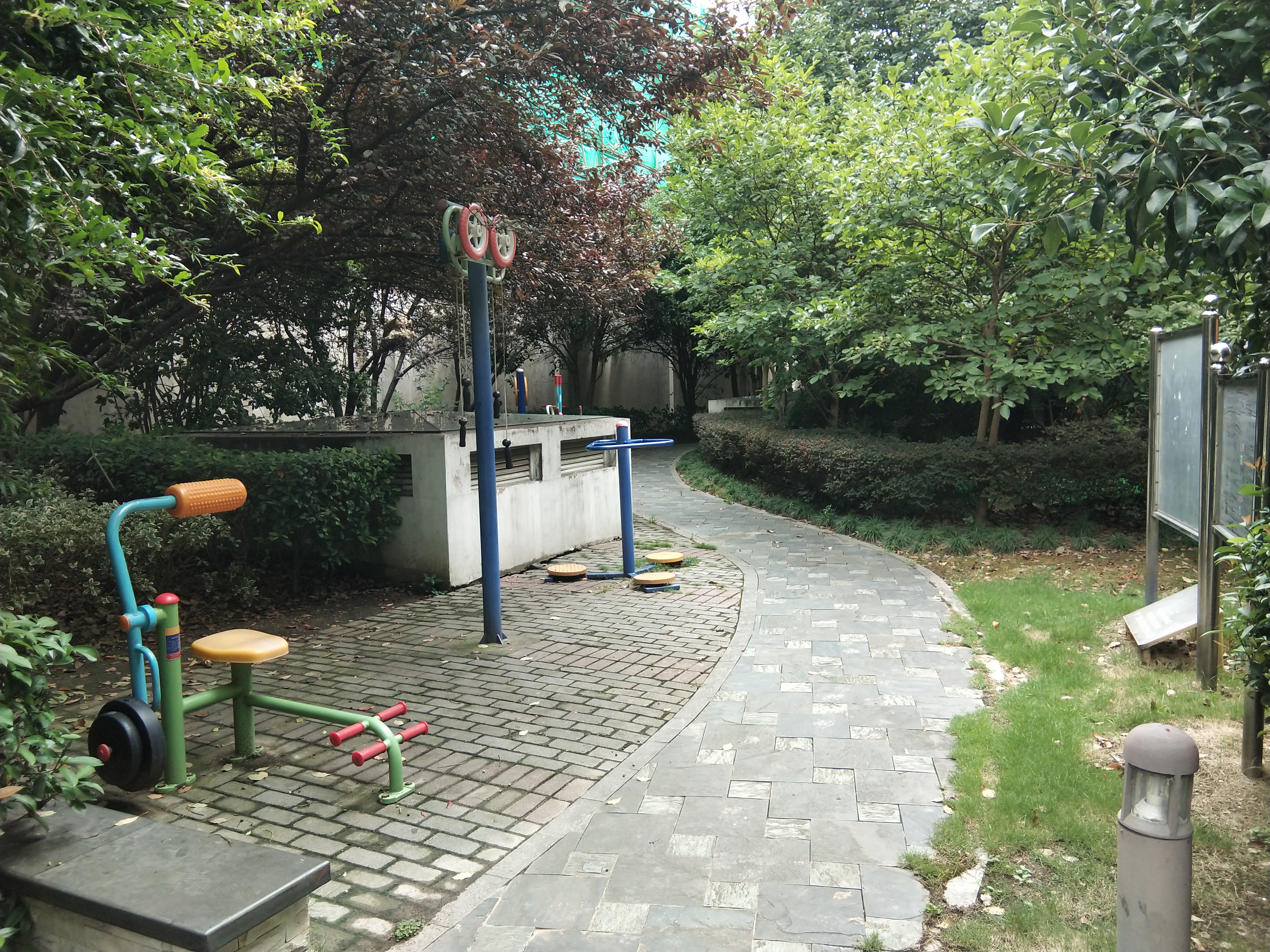 東苑新天地三期健身點(diǎn)