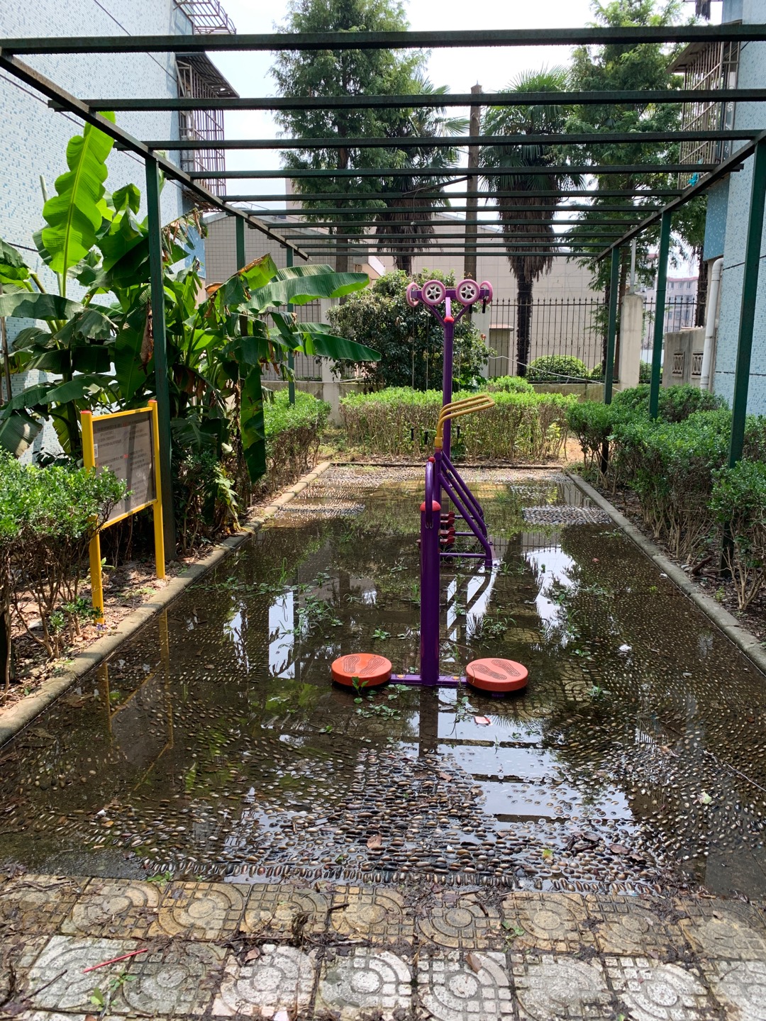 長一居委780弄健身點(diǎn)59號