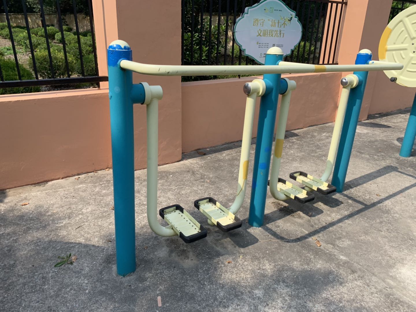 雙位太空漫步機