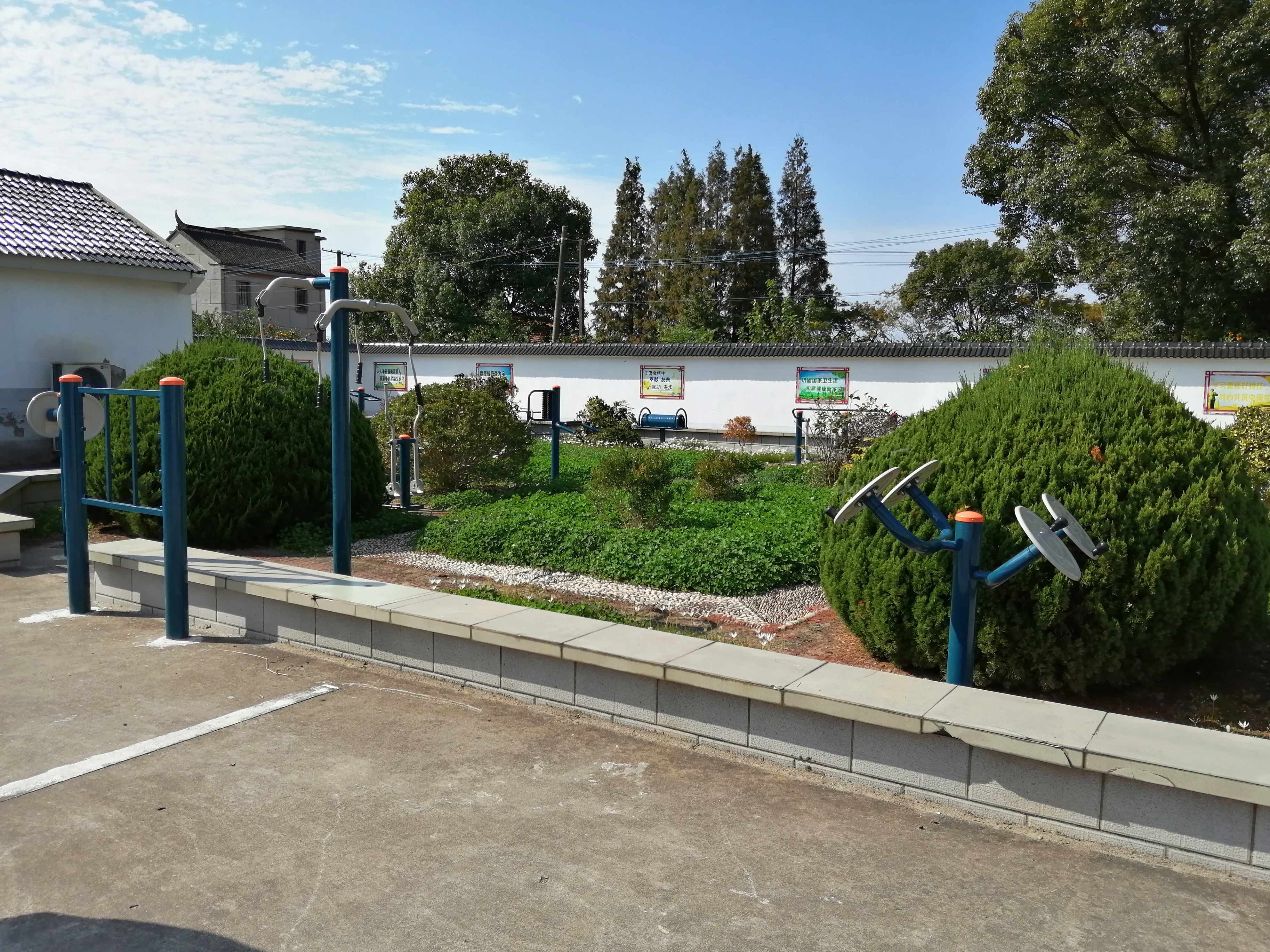 堡鎮(zhèn)電業(yè)社區(qū)健身點