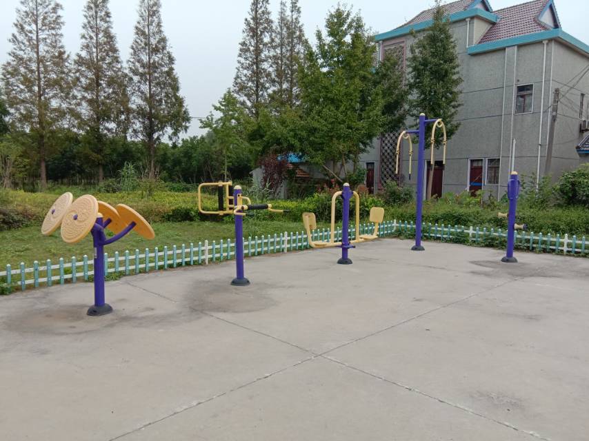 堡鎮(zhèn)四滧村11隊(duì)健身點(diǎn)