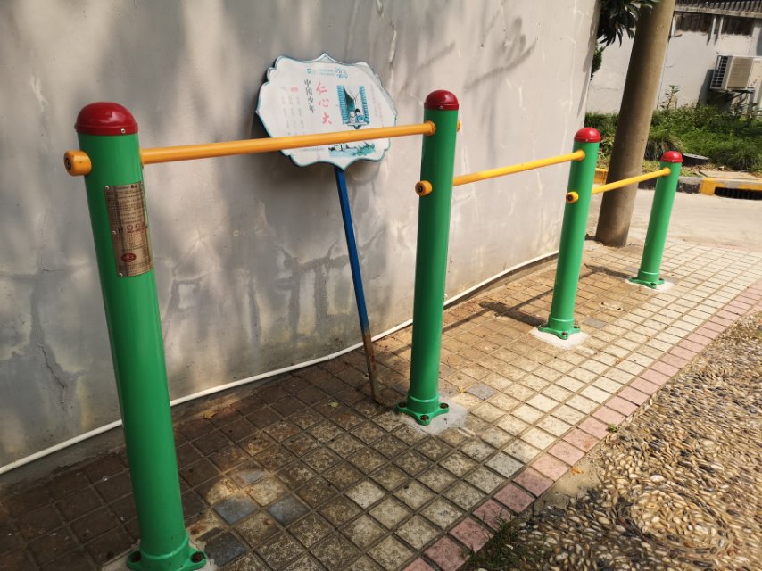 多聯(lián)壓腿架