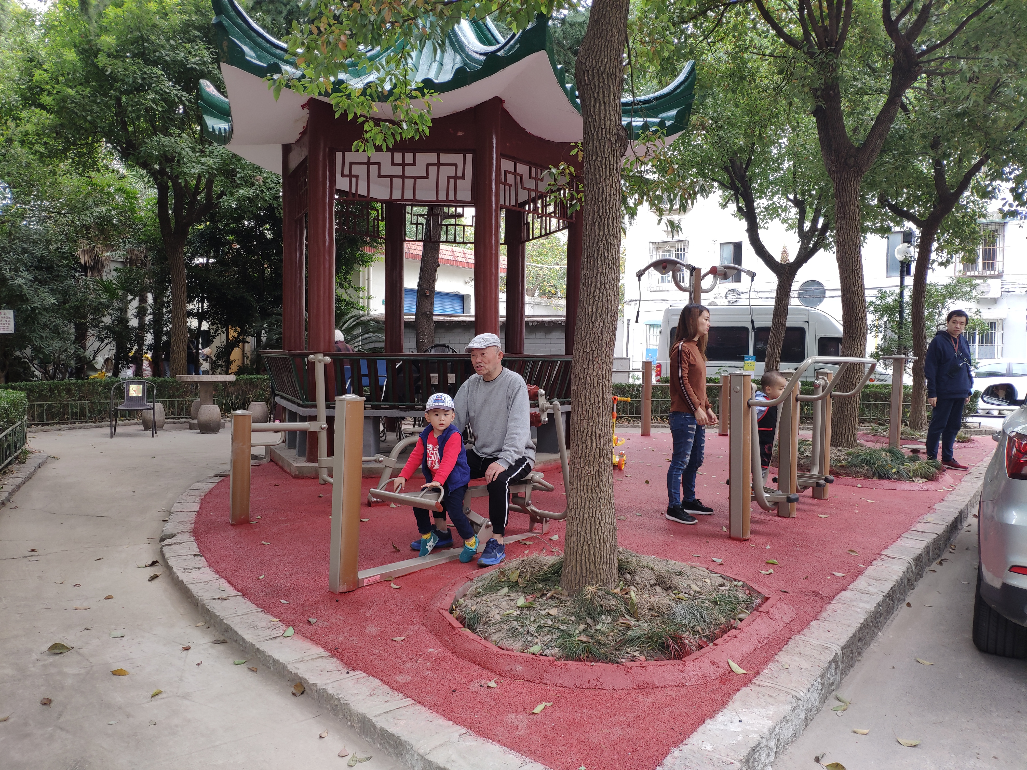 金屬居委市民益智健身苑點(diǎn)