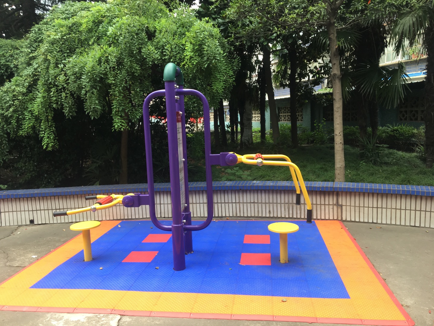 雙功能頸腰按摩器