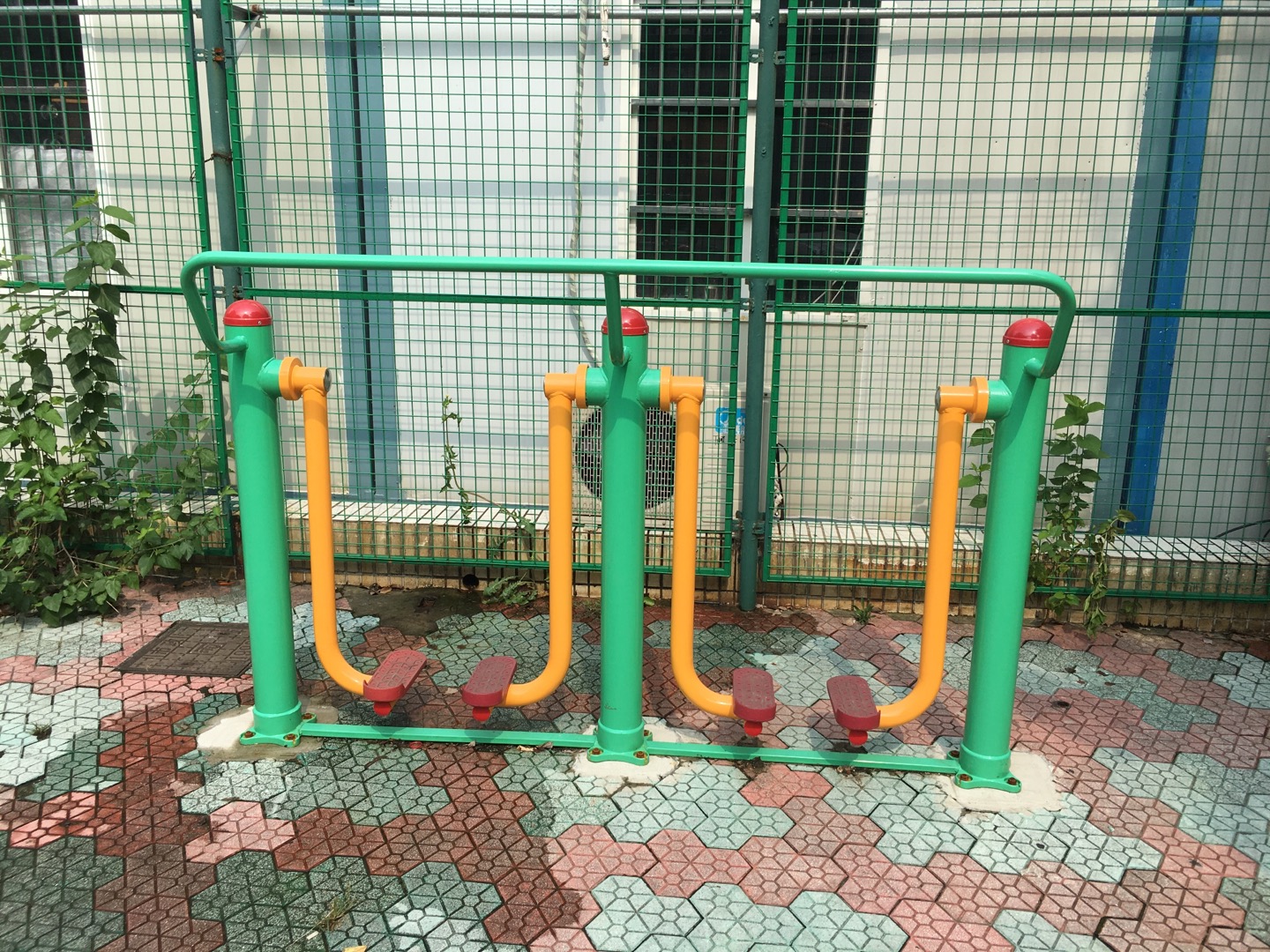 雙位太空漫步機