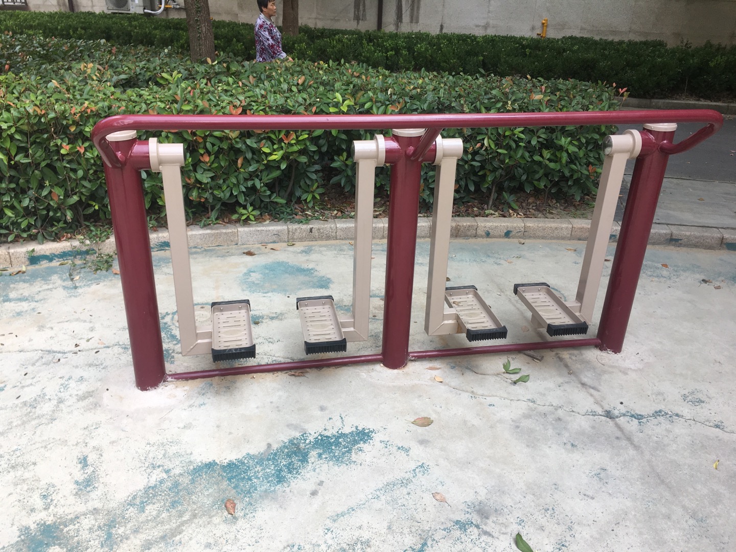 二位太空漫步機(jī)