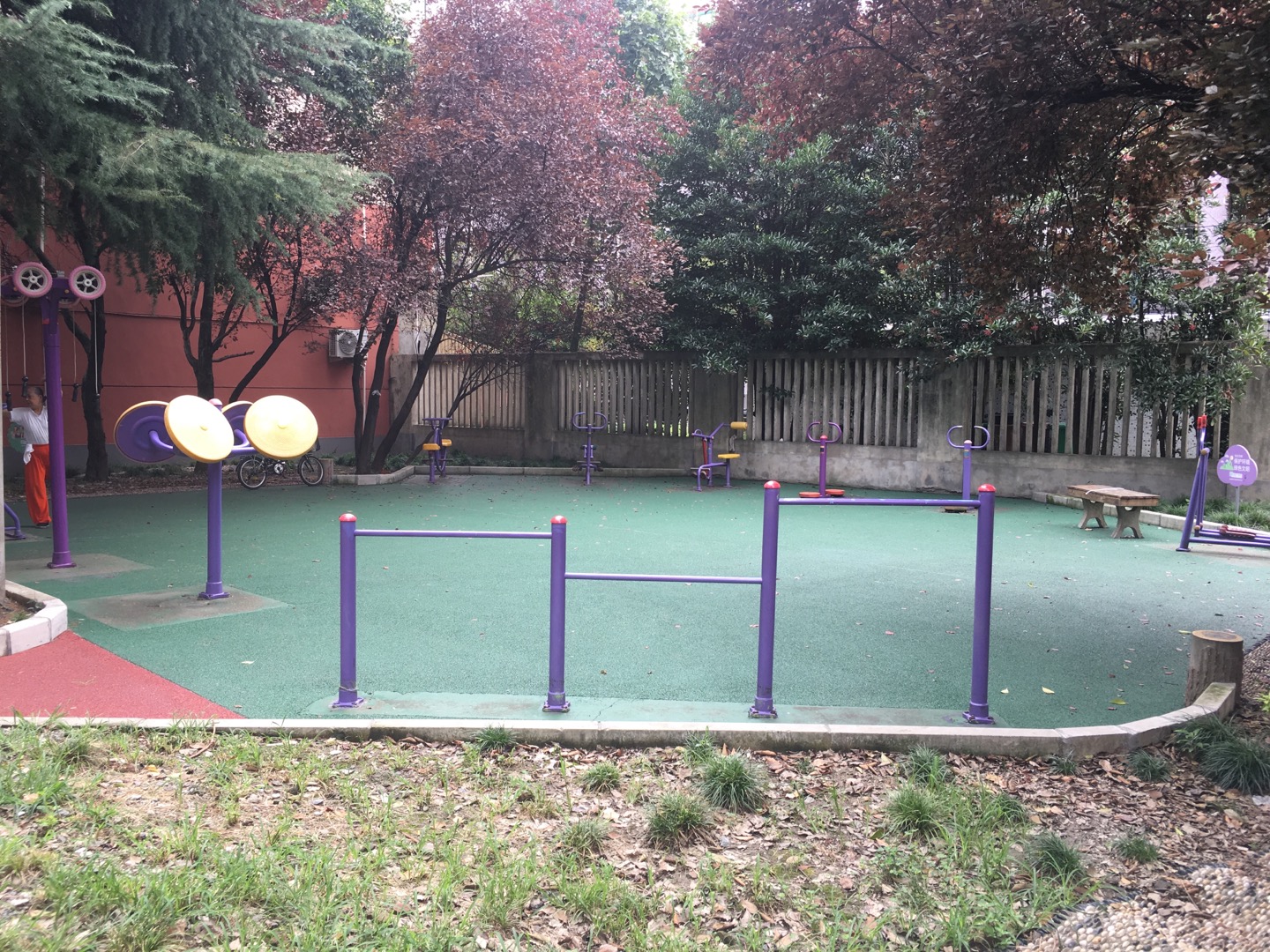 龍柏四村健身點(diǎn)B