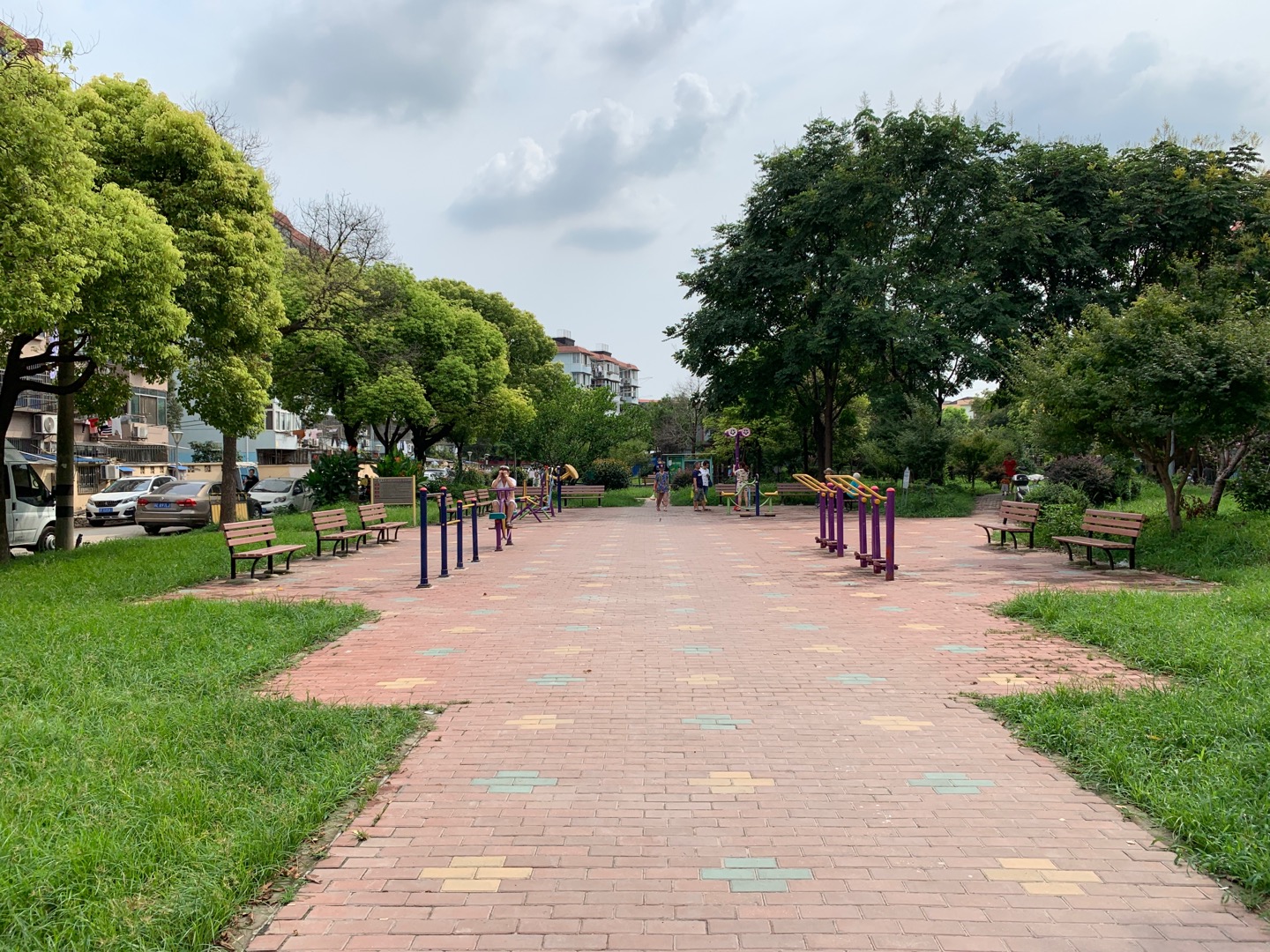 淞南八村居委健身點(diǎn)