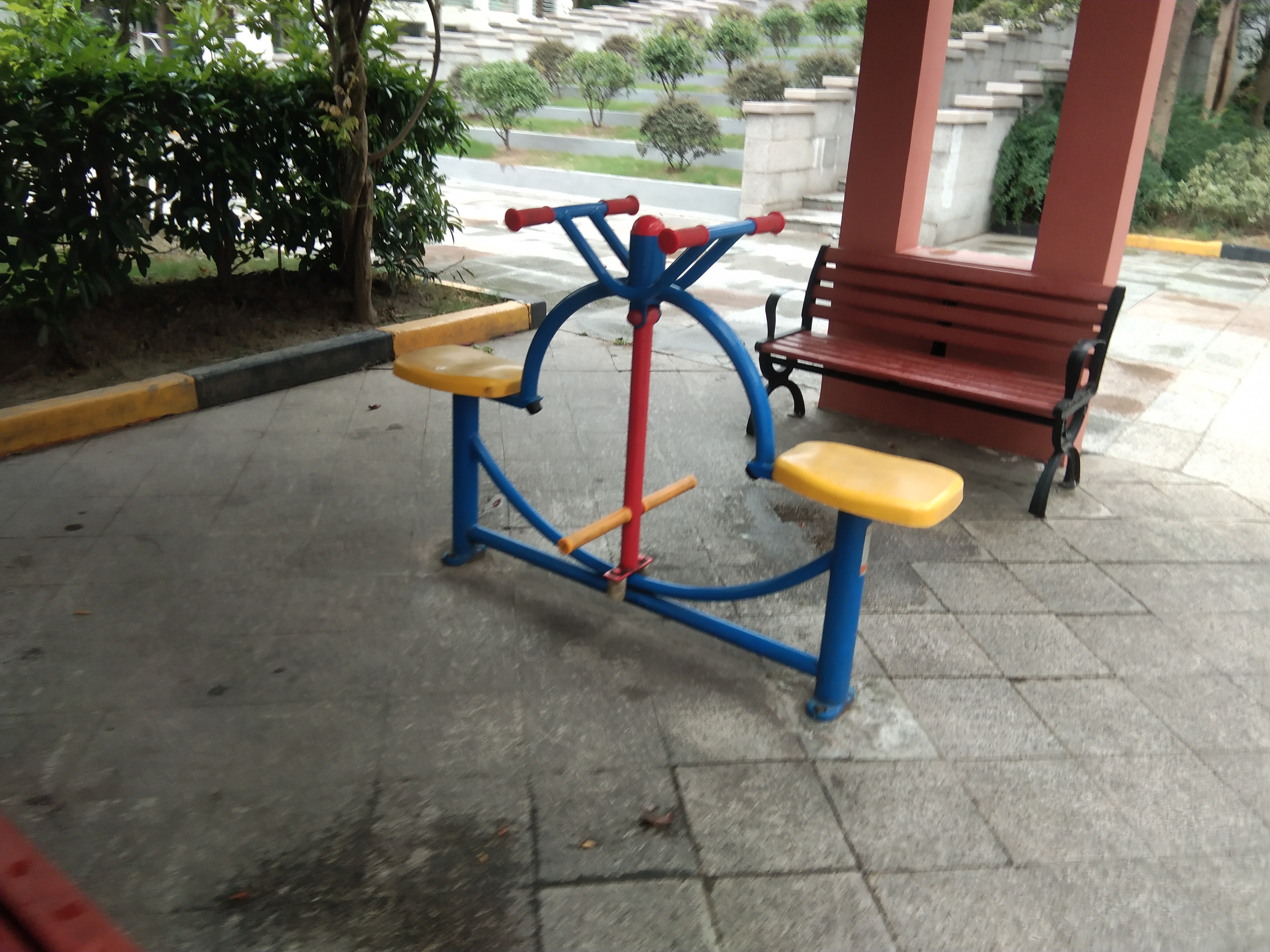 下肢康復(fù)器