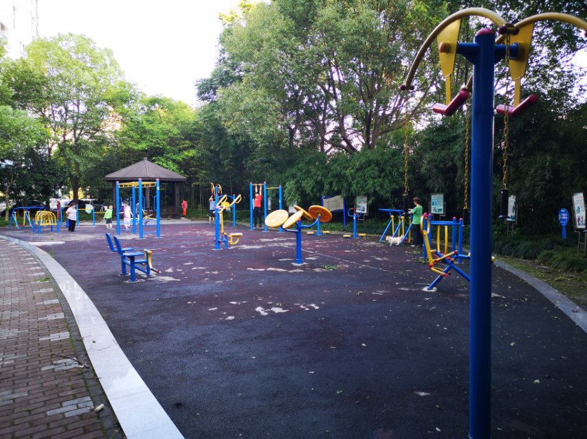 中梅苑健身點(diǎn)F