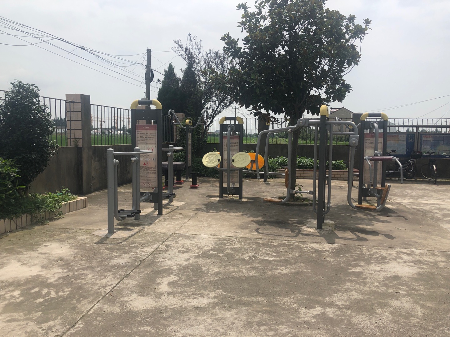 浦秀村老年活動室健身點