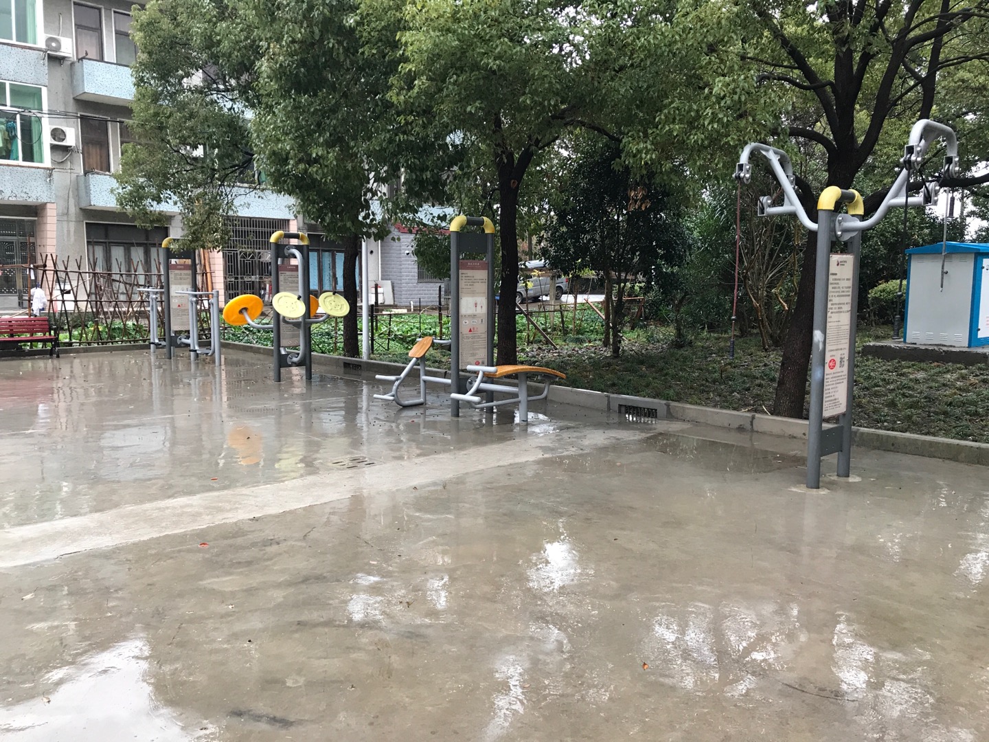 柘林鎮(zhèn)如意居委市民益智健身苑點