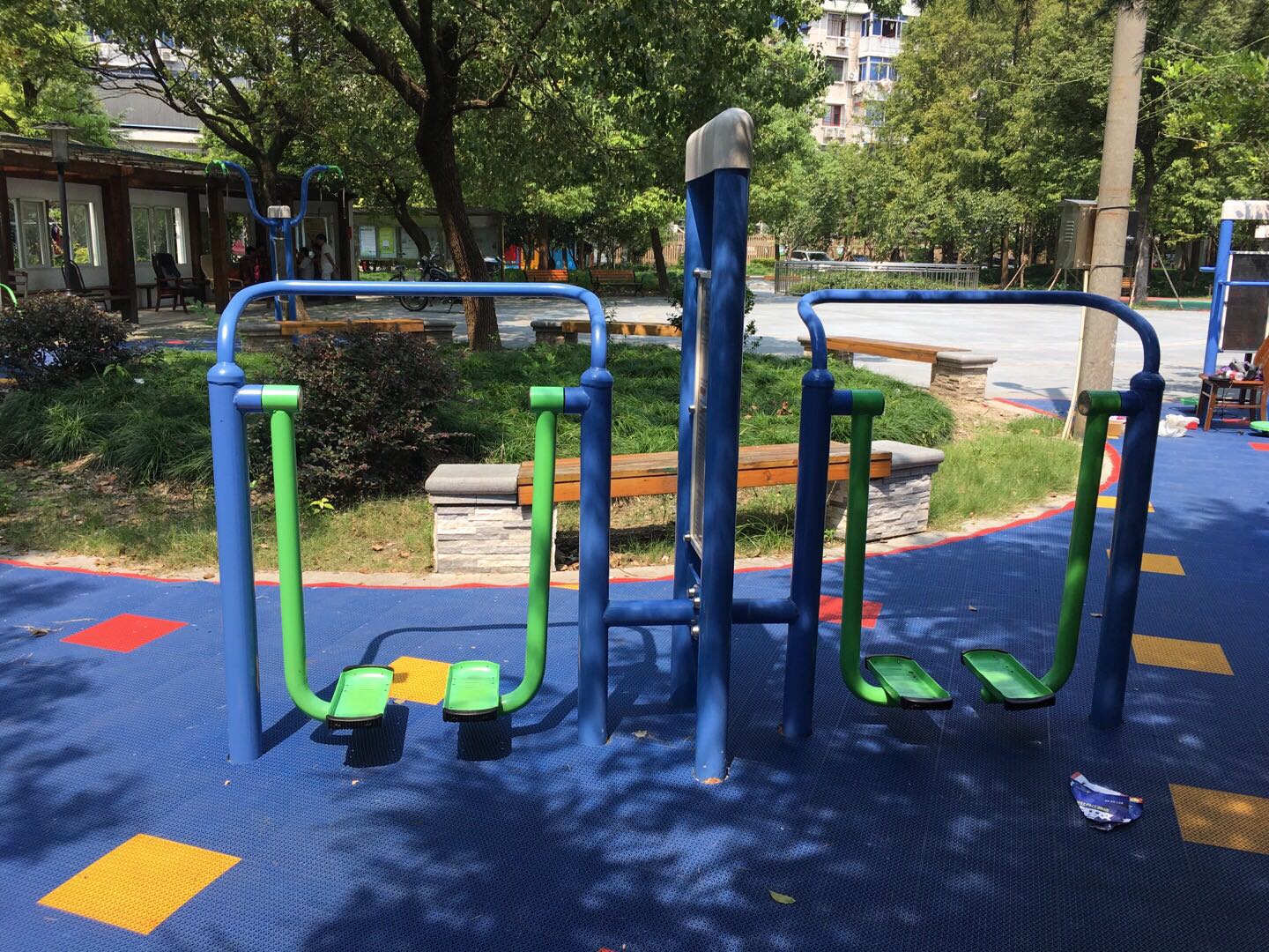 雙立柱太空漫步器