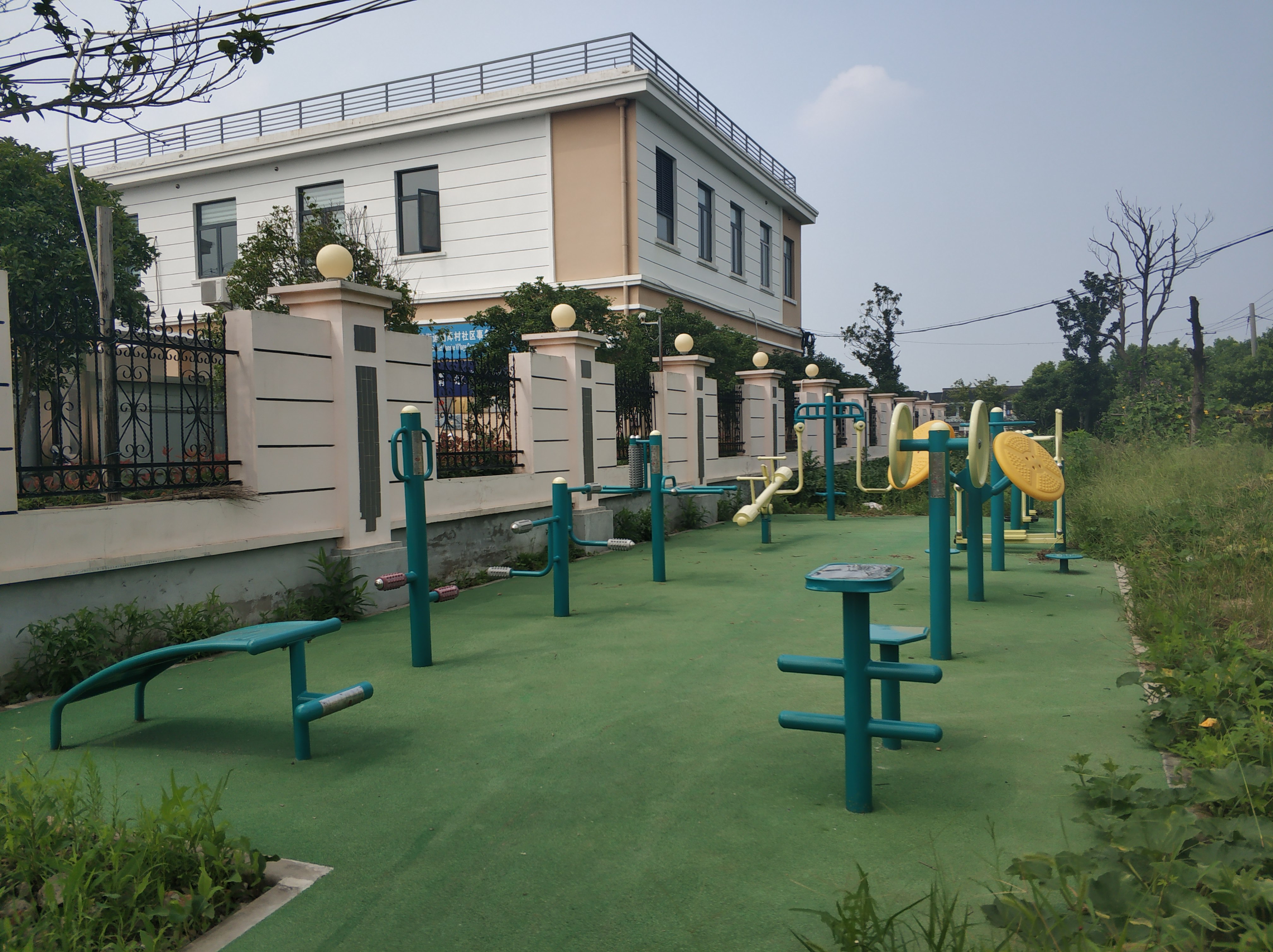 南厙村委會(huì)健身點(diǎn)