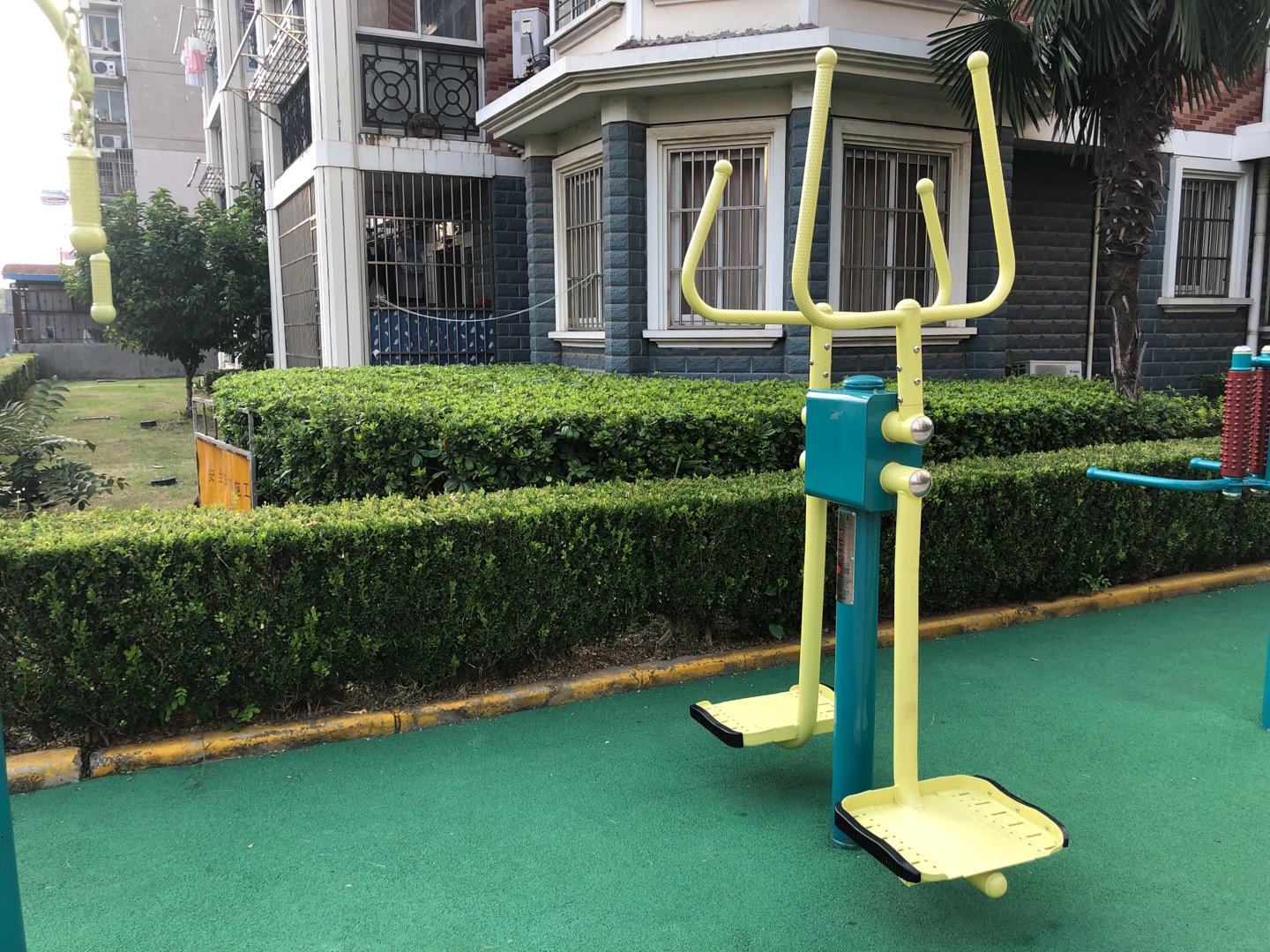 搖臂擺腿健腰器