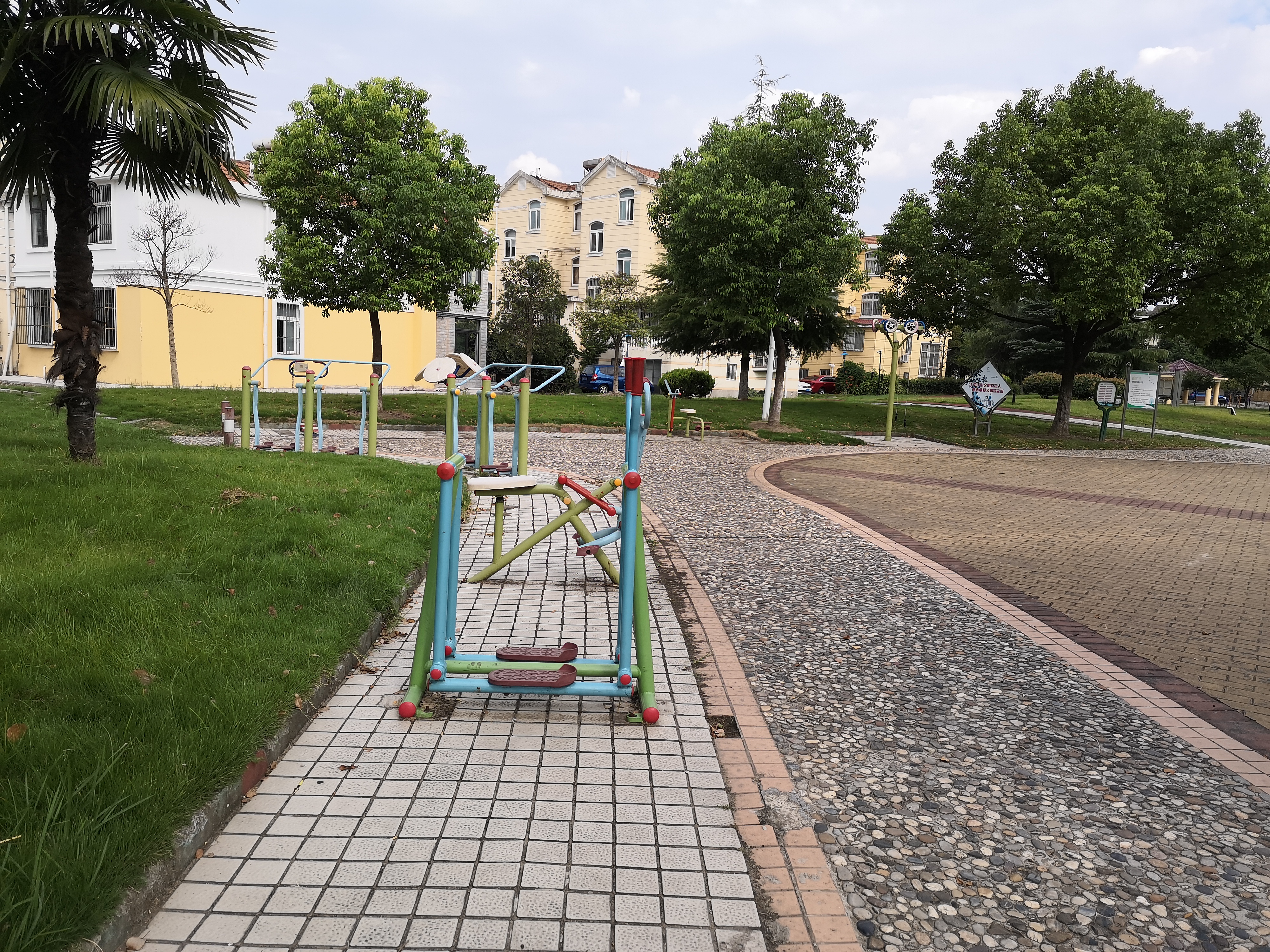 新寶路88弄健身點