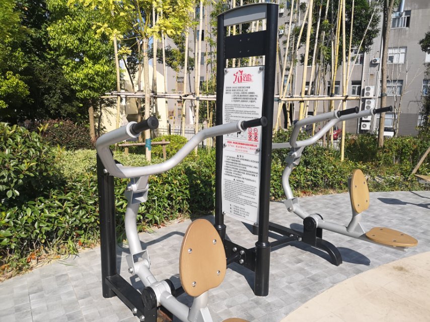 自重式高拉訓(xùn)練器