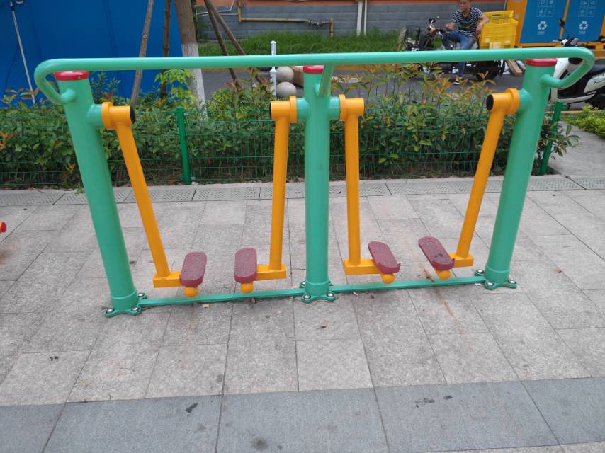 兩聯(lián)漫步機(jī)