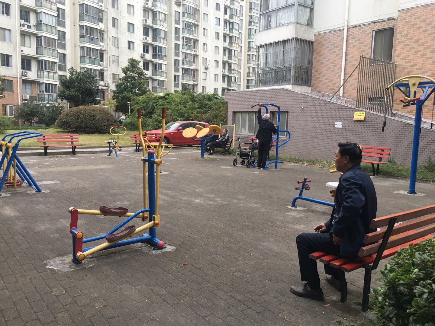 黃山新城小區(qū)健身點(diǎn)