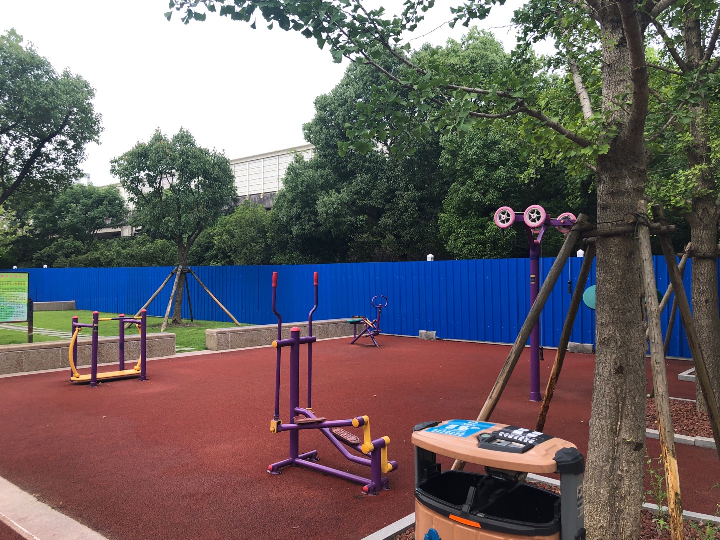 正陽一居健身點(diǎn)7