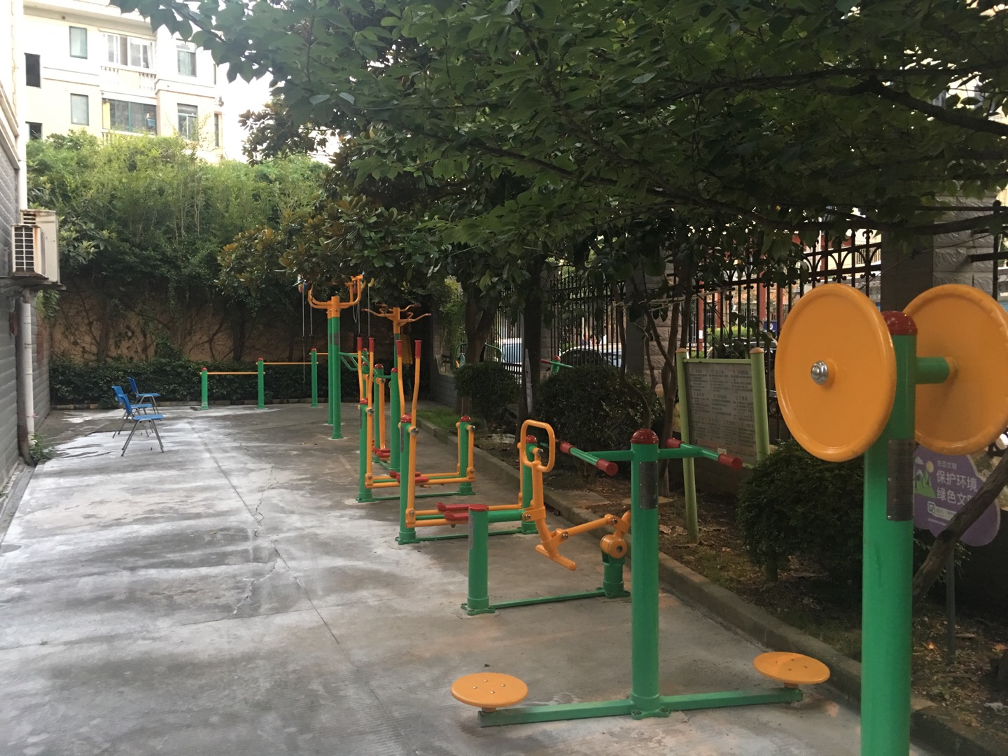 錦華居委錦華公寓小區(qū)點(diǎn)