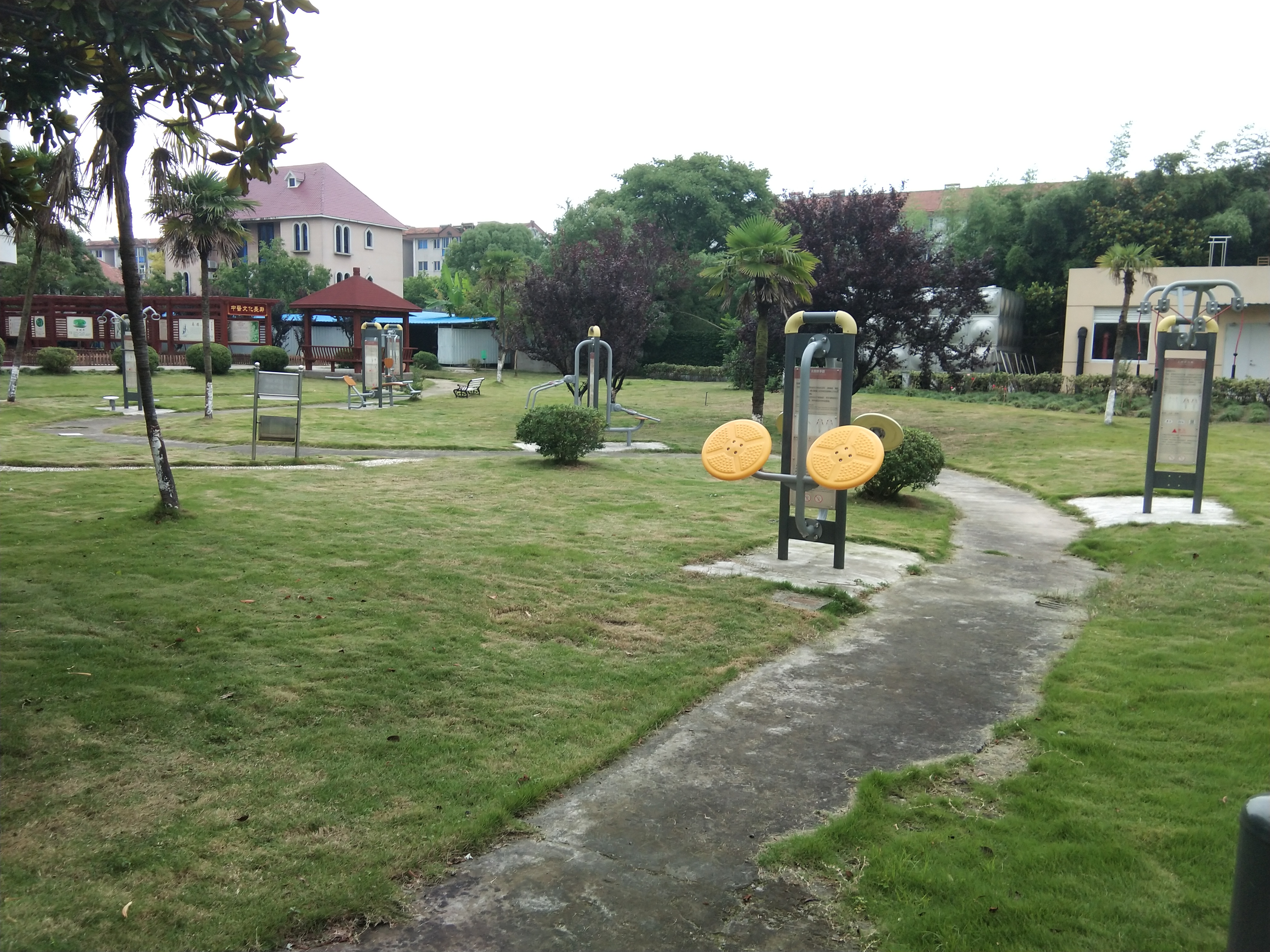 奉城鎮(zhèn)洪廟護理院市民益智健身苑點