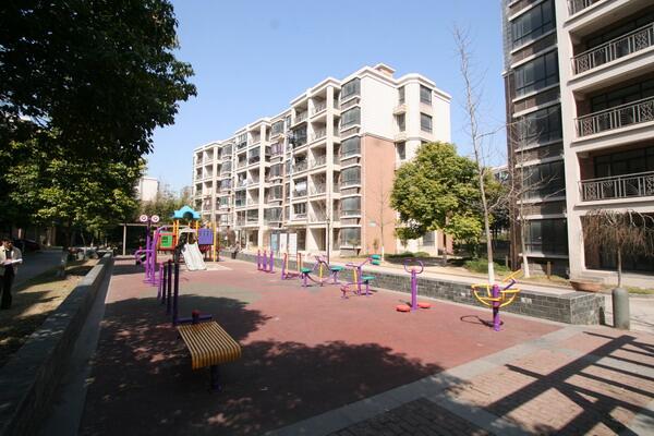 九韻城居委中區(qū)健身點