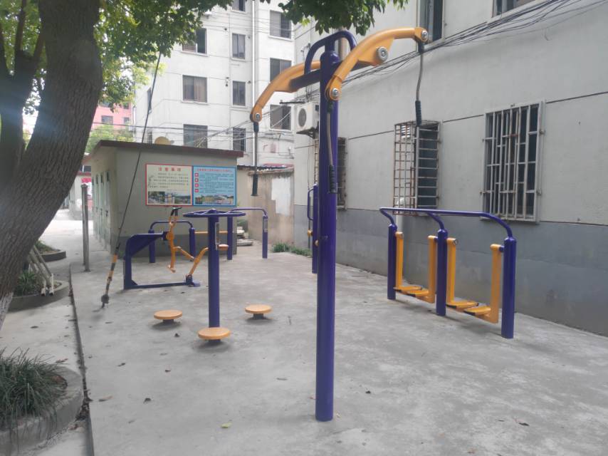 鎮(zhèn)北小區(qū)健身點(diǎn)