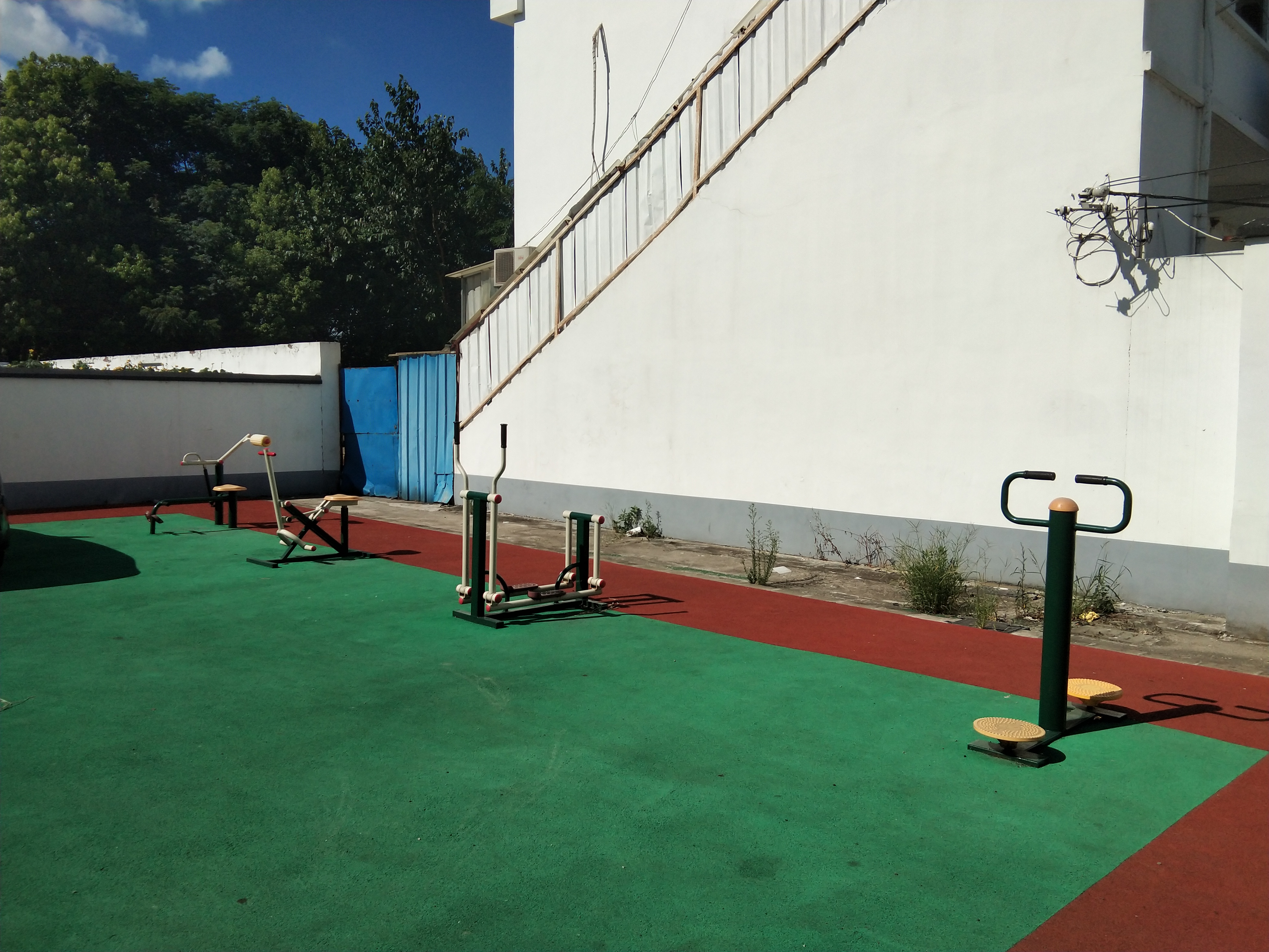 革新村7組健身苑點(diǎn)