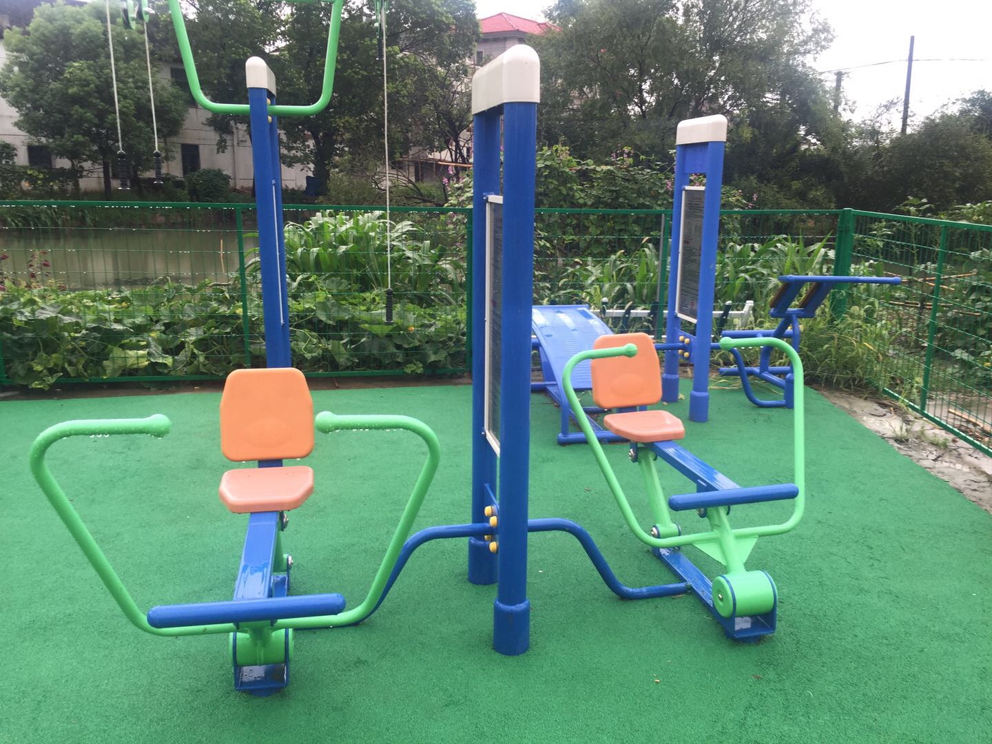 雙立柱平推平拉訓(xùn)練器