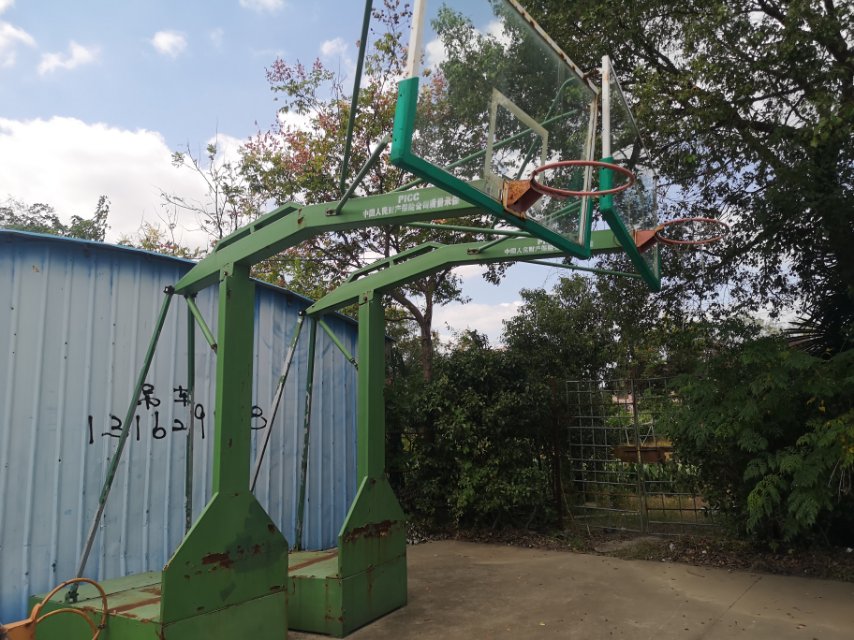 水庫(kù)村籃球場(chǎng)