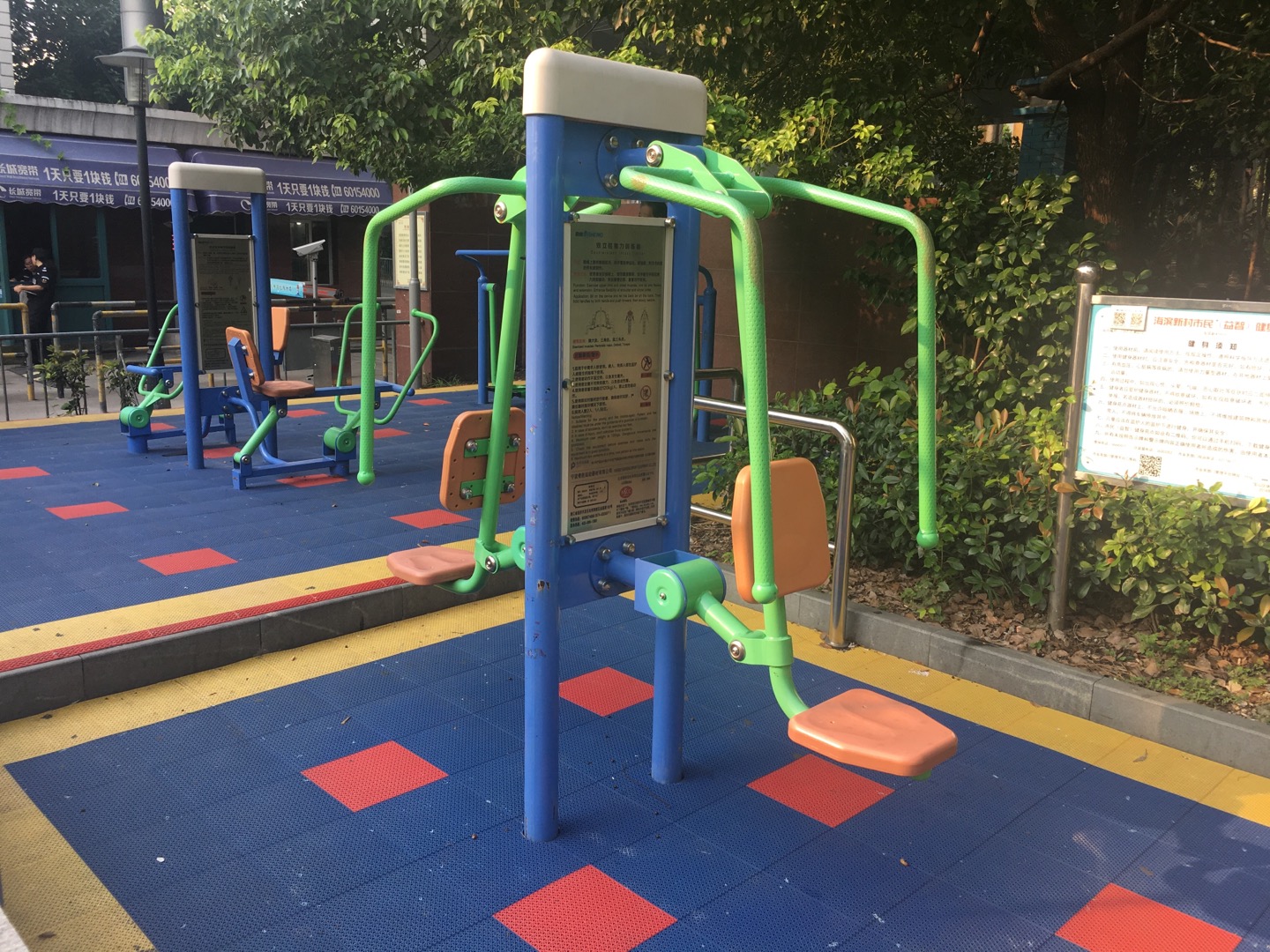 雙立柱前推訓(xùn)練器