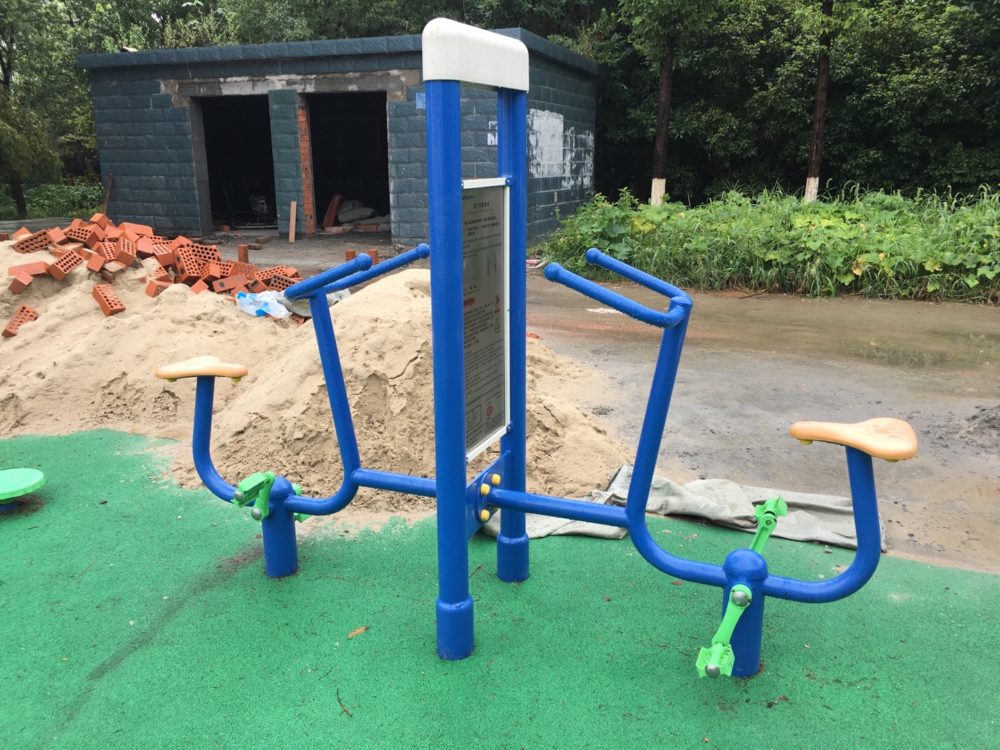 雙立柱健身車(chē)