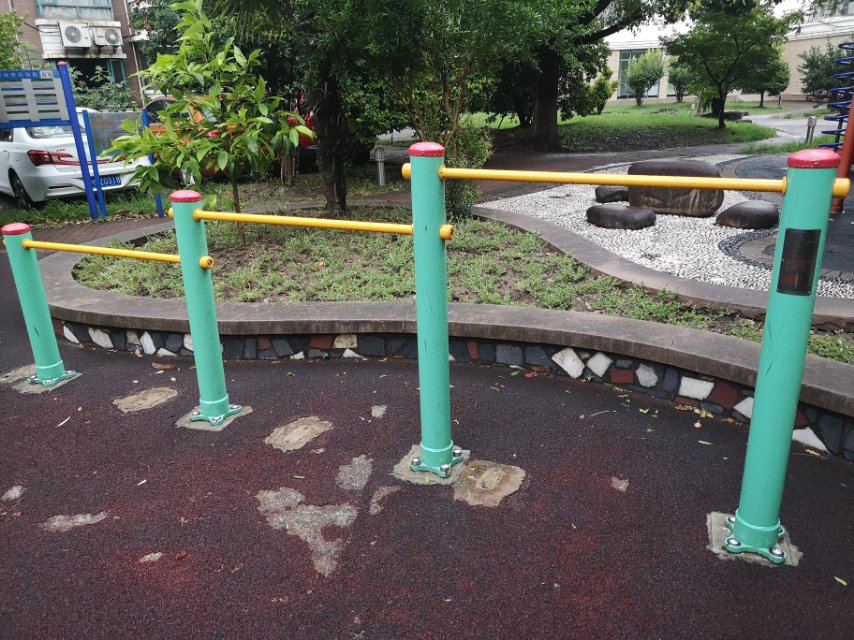 多聯(lián)壓腿架