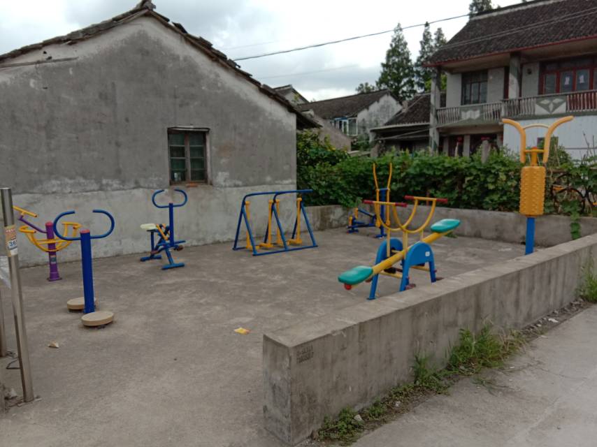 徐行村管家村組家園健身點