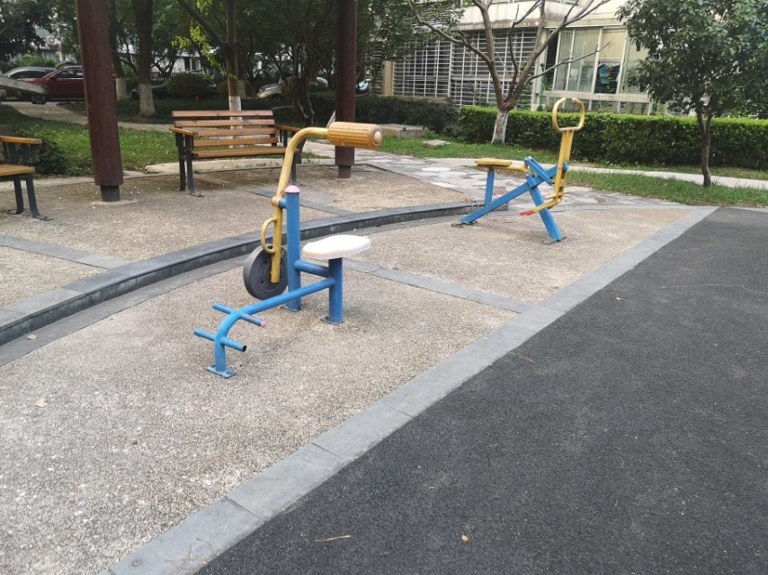 東方花園一居委健身點A