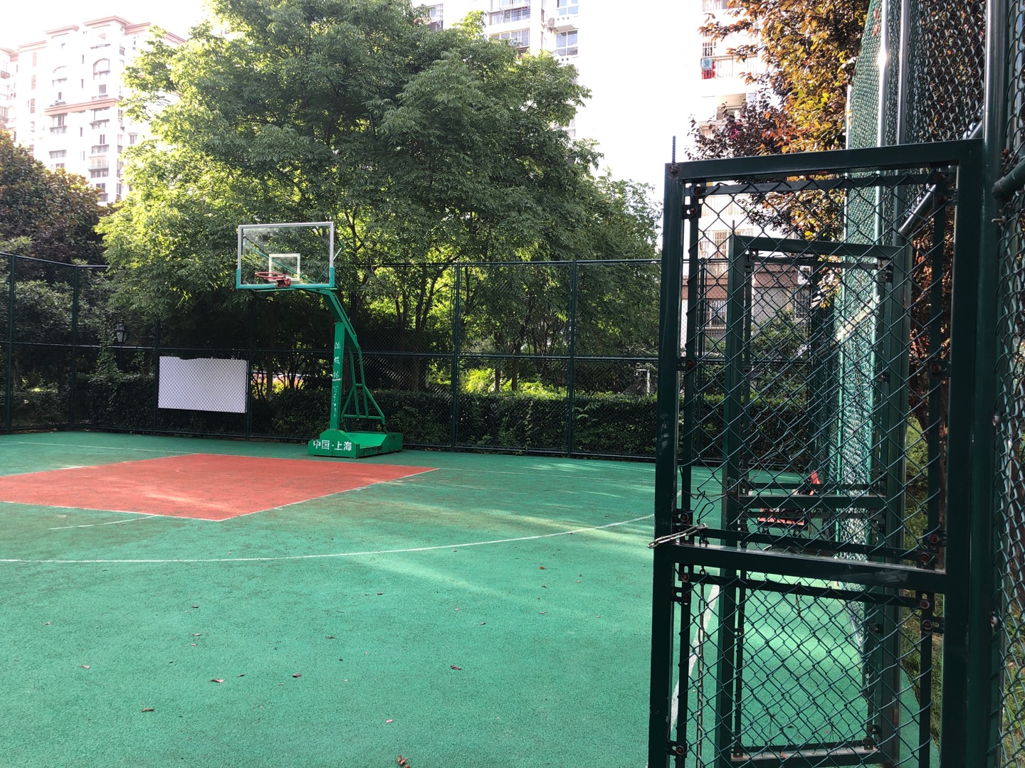 馬橋鎮(zhèn)夏朵園籃球場（半場）