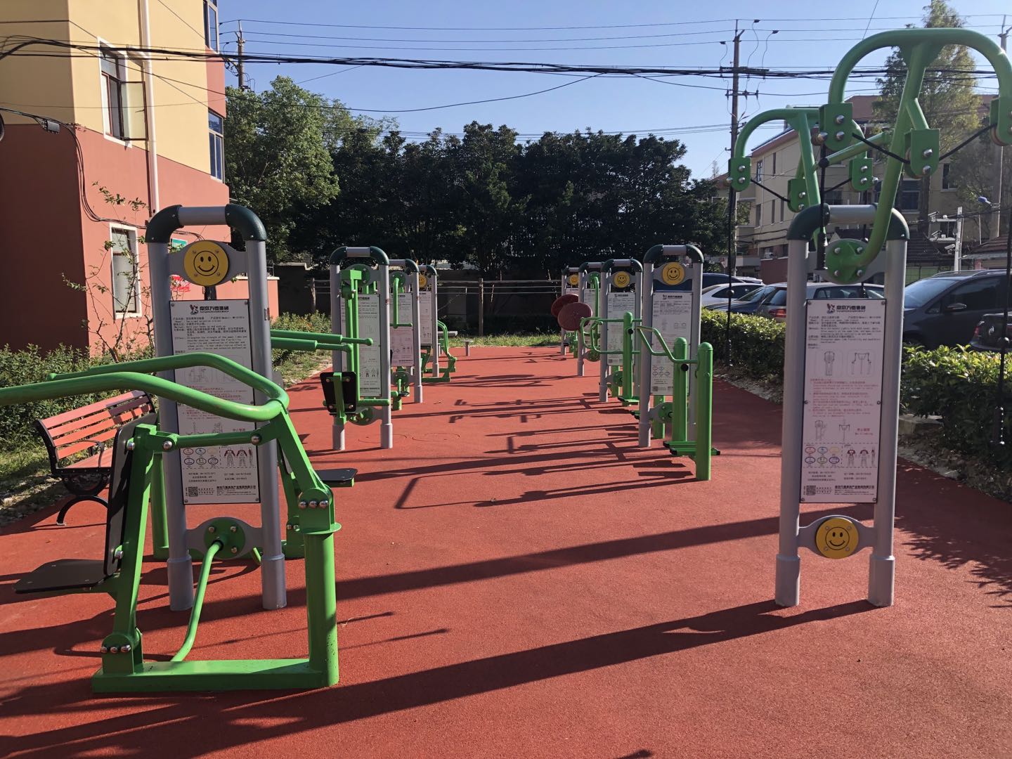 海灣鎮(zhèn)五四一興新村市民益智健身點(diǎn)