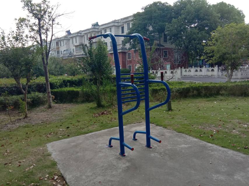 多功能訓(xùn)練器