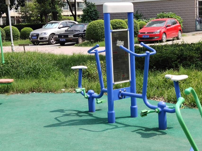 雙立柱健身車(chē)