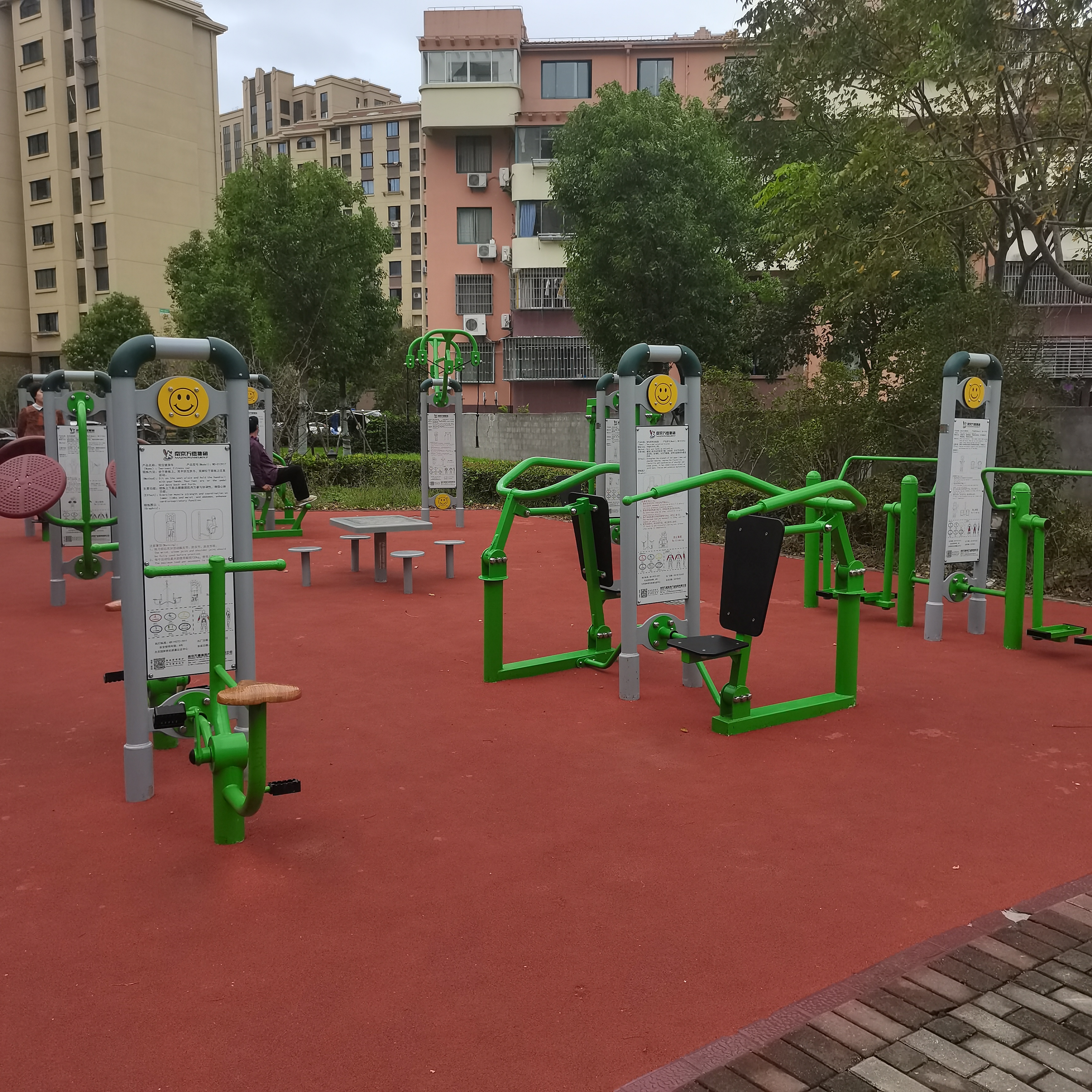 奉城鎮(zhèn)三角洋3組市民益智健身苑點(diǎn)