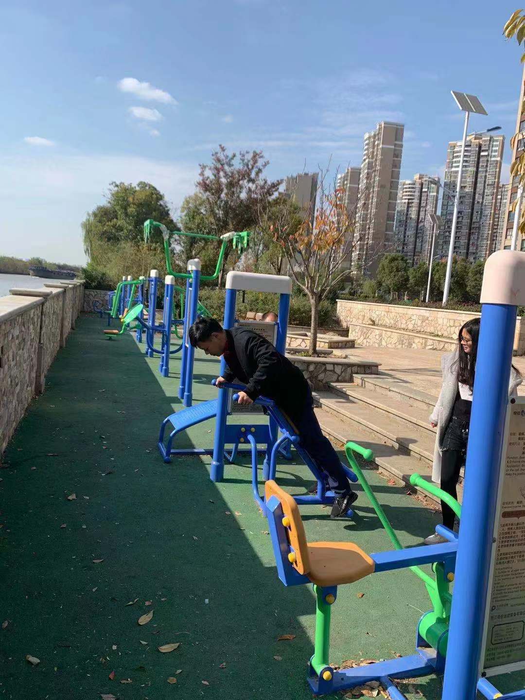 青浦區(qū)白鶴鎮(zhèn)白虬江益智健身點(diǎn)