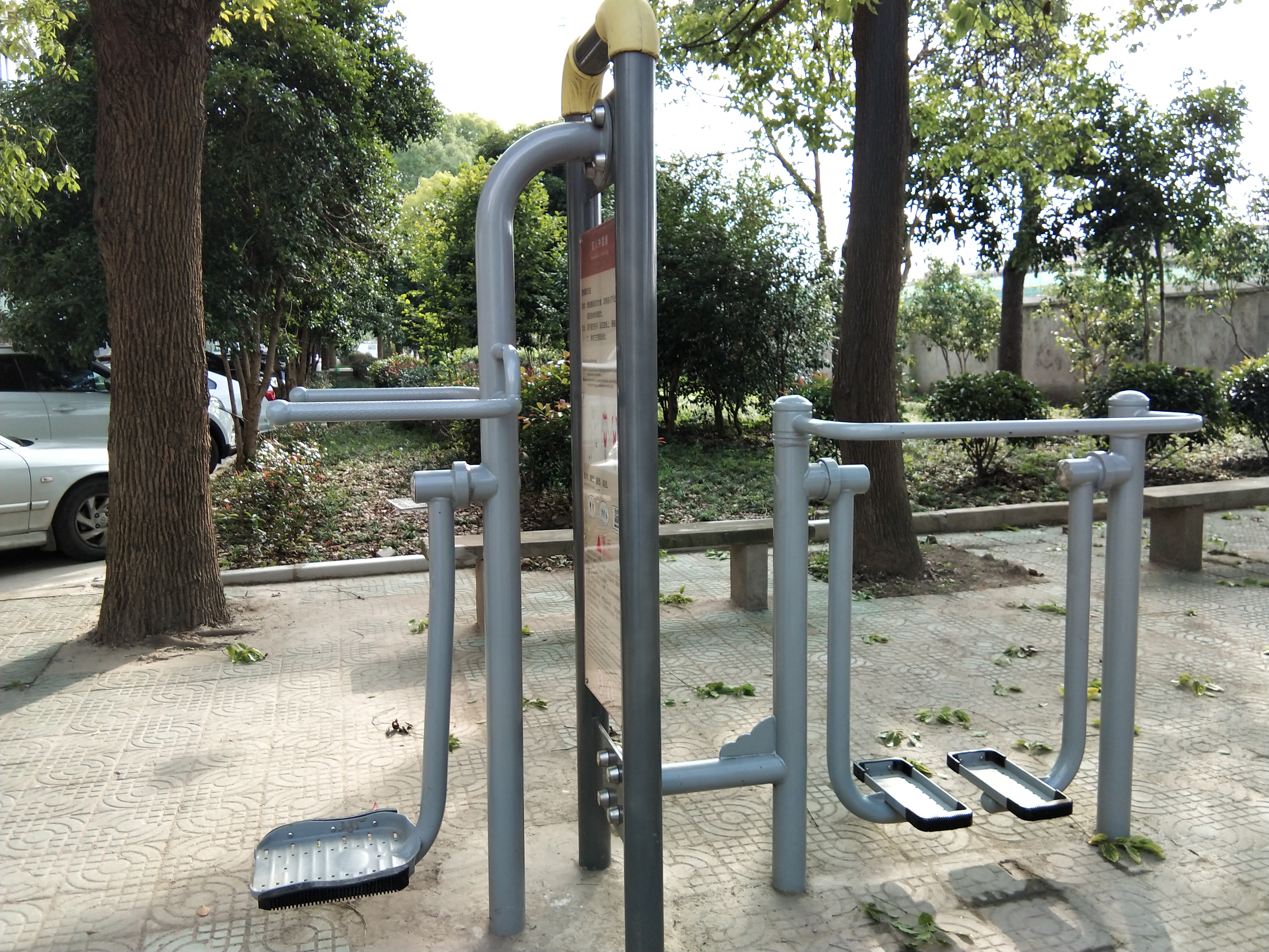 雙位太空漫步機