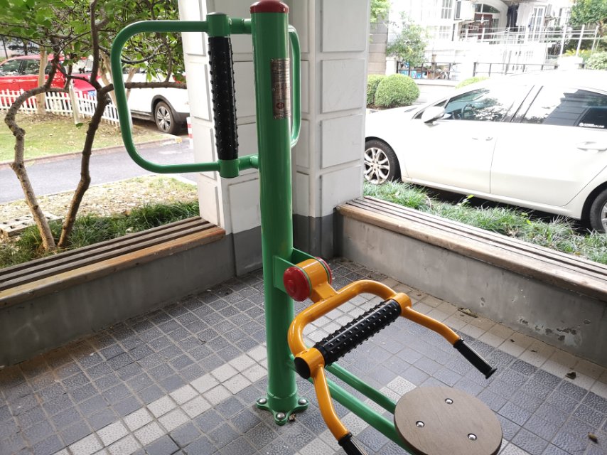 坐式腰背按摩器