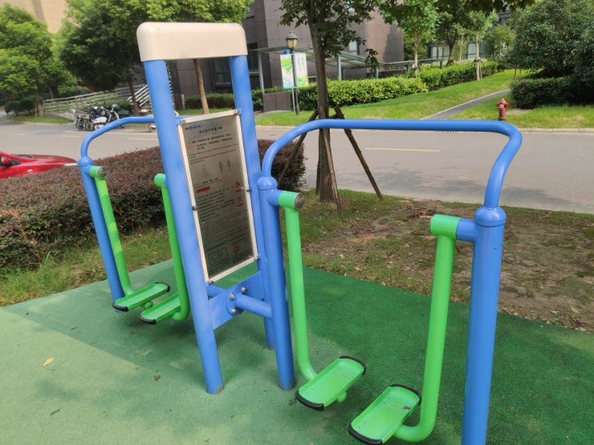 雙立柱太空漫步器