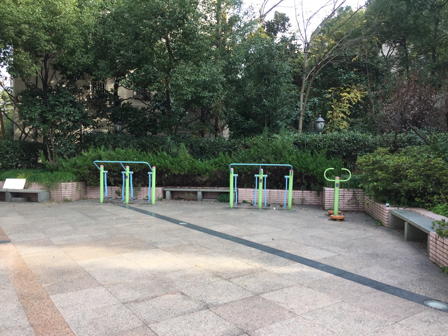 德州三村長(zhǎng)清路136弄健身點(diǎn)