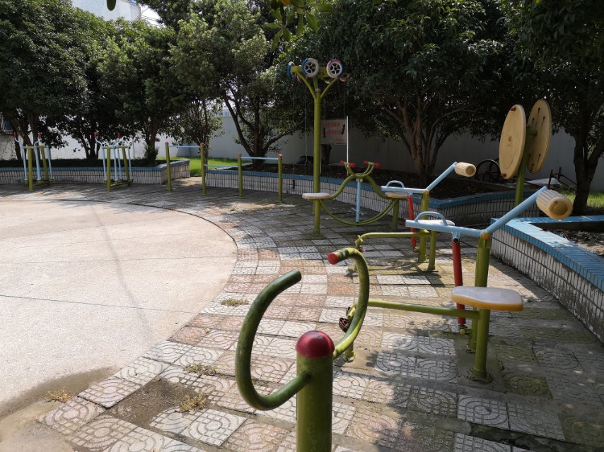 匯華小區(qū)健身點