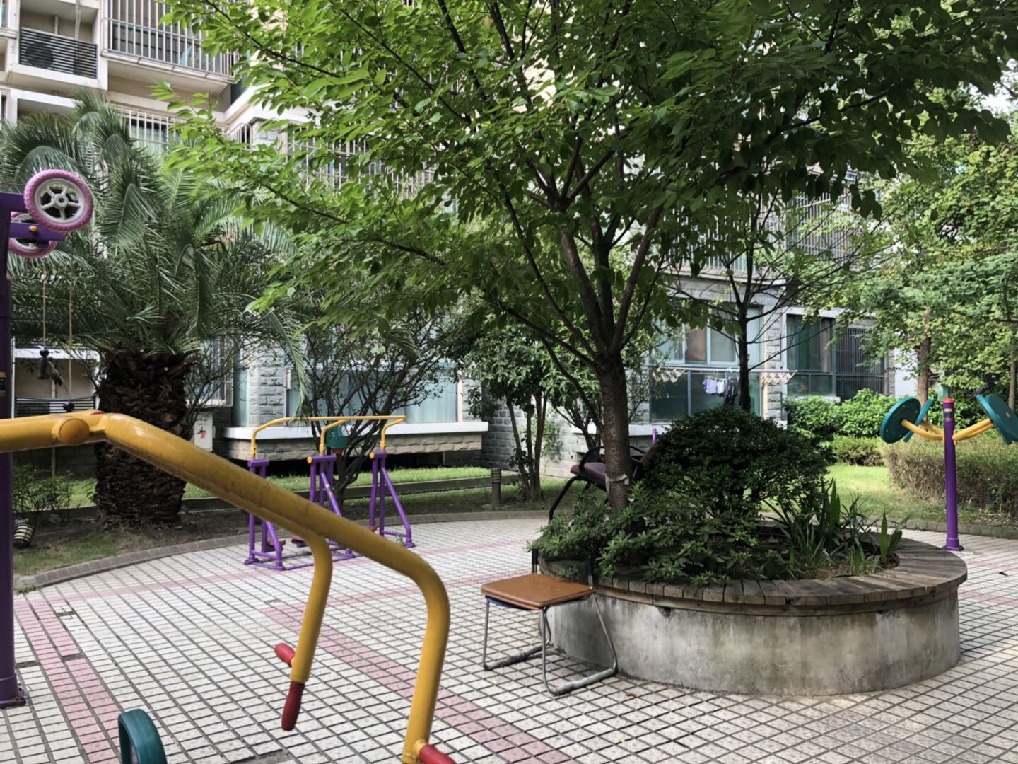 逸仙一村二居健身點三（紫逸佳苑）